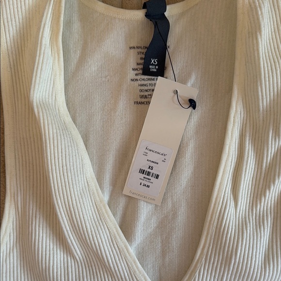 White Ribbed V-Neck Top - Picture 2 of 2